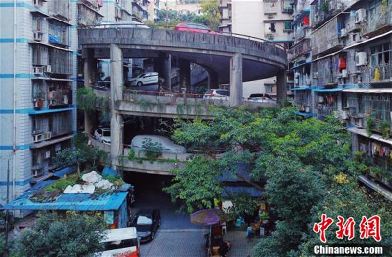 Parc-auto de forme « Spirale » de Chongqing 