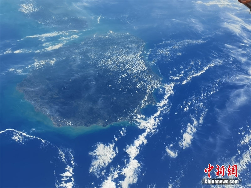 Des photographies spatiales prises par les taïkonautes de Shenzhou-12