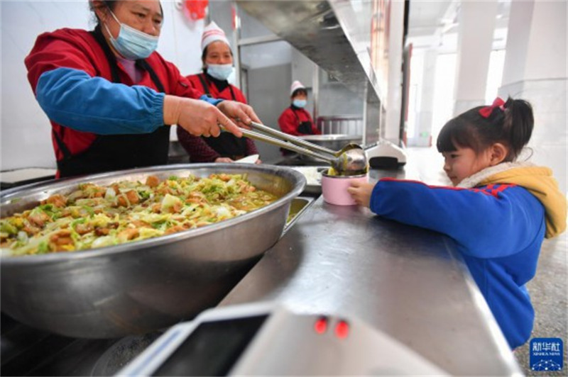 Hunan : une cuisine prépare des aliments nutritionnels pour les « jeunes pousses »