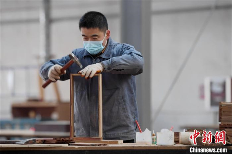 Le développement vigoureux de l'industrie des meubles en acajou du Hebei