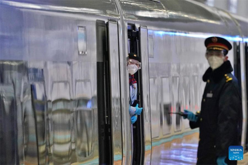 Le train à grande vitesse Beijing-Zhangjiakou pour les JO de Beijing 2022 mis en service