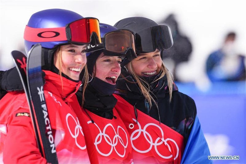 (BEIJING 2022) Mathilde Gremaud de la Suisse remporte l'or en freeski slopestyle femmes, et la Chinoise Gu Ailing gagne l'argent