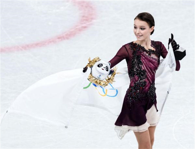 (BEIJING 2022) Anna Shcherbakova remporte la médaille d'or du patinage artistique femmes