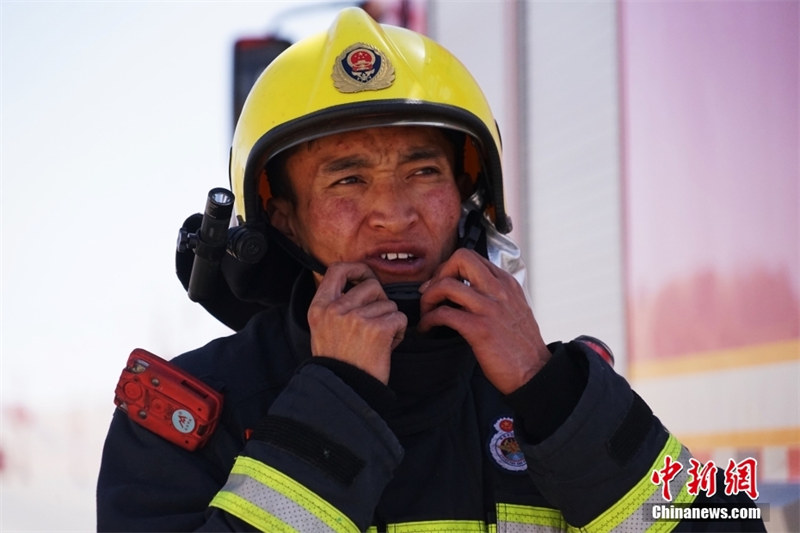 L'entraînement des « flammes bleues de Kekexili » à 4 500 mètres d'altitude 