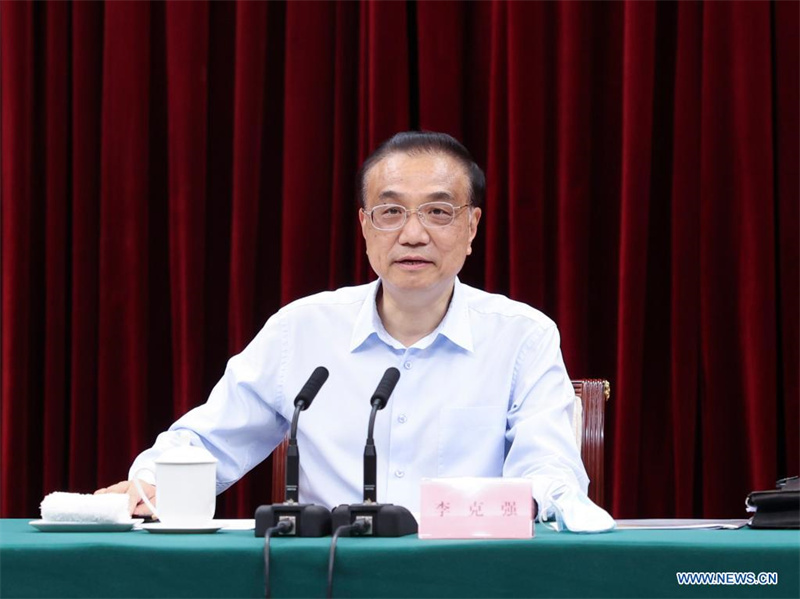 Le PM chinois insiste sur la stabilisation de l'emploi et des prix pour soutenir l'économie