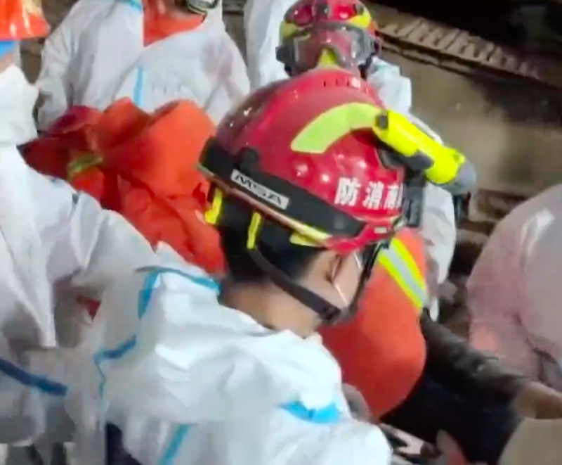 Hunan : 132 heures après l'effondrement, une 10e survivante a été secourue