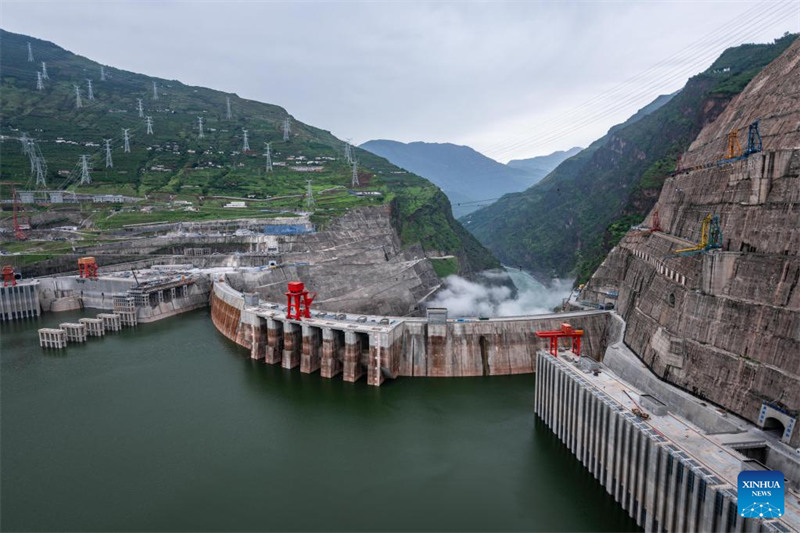 Premier anniversaire de la mise en service des deux premières unités de production d'énergie de la centrale hydroélectrique de Baihetan, dans le sud-ouest de la Chine