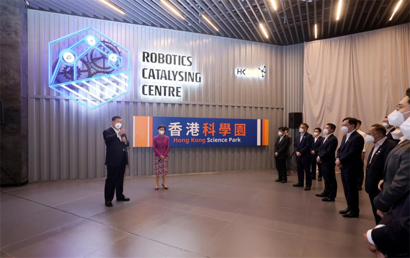 (RASHK 25) Xi Jinping fait l'éloge du développement de l'innovation et de la technologie de Hong Kong