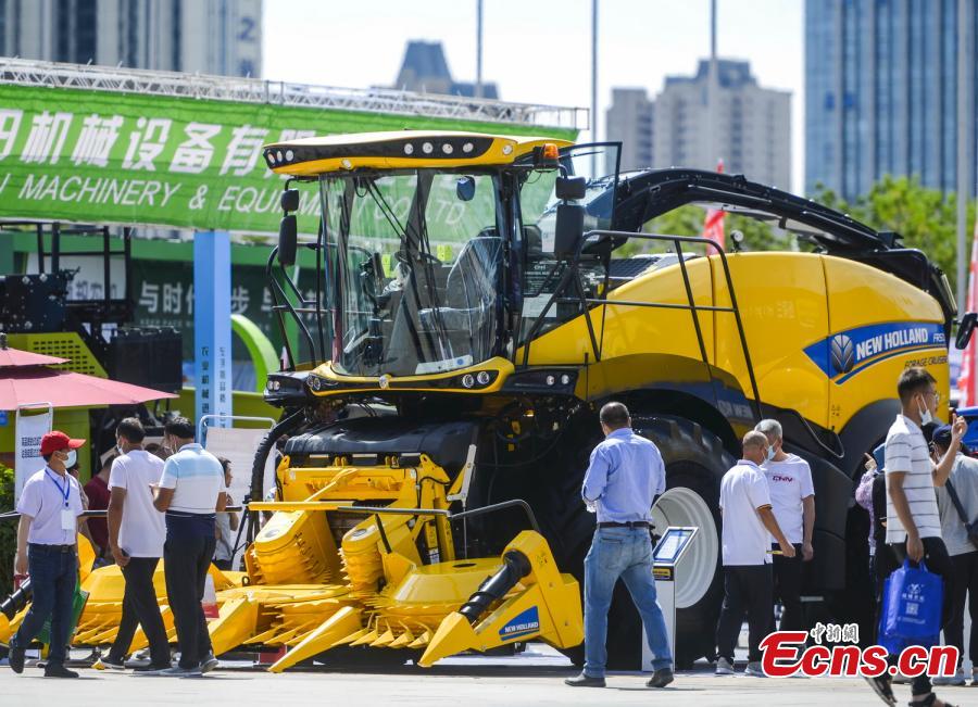 Xinjiang : l'Exposition de machines agricoles 2022 à Urumqi