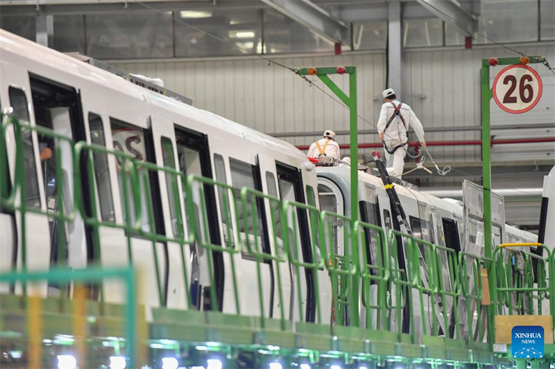 Une entreprise de locomotives du centre de la Chine intensifie sa production pour garantir l'exécution des commandes
