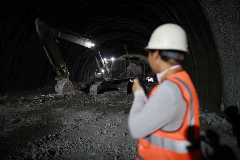 Chine : fin de la percée d'un tunnel de la ligne ferroviaire à grande vitesse Guiyang-Nanning