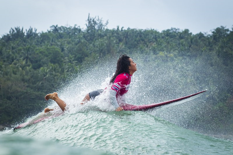 C'est le bon moment pour le surf d'été à Hainan