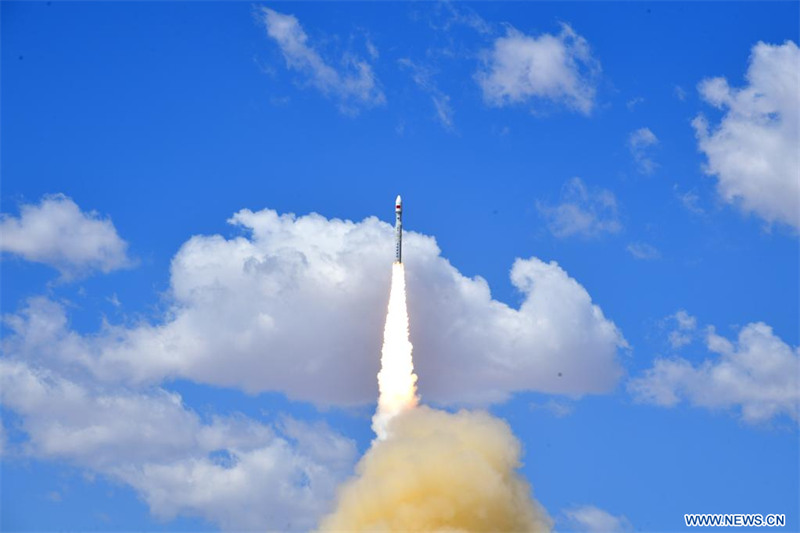La Chine lance six nouveaux satellites