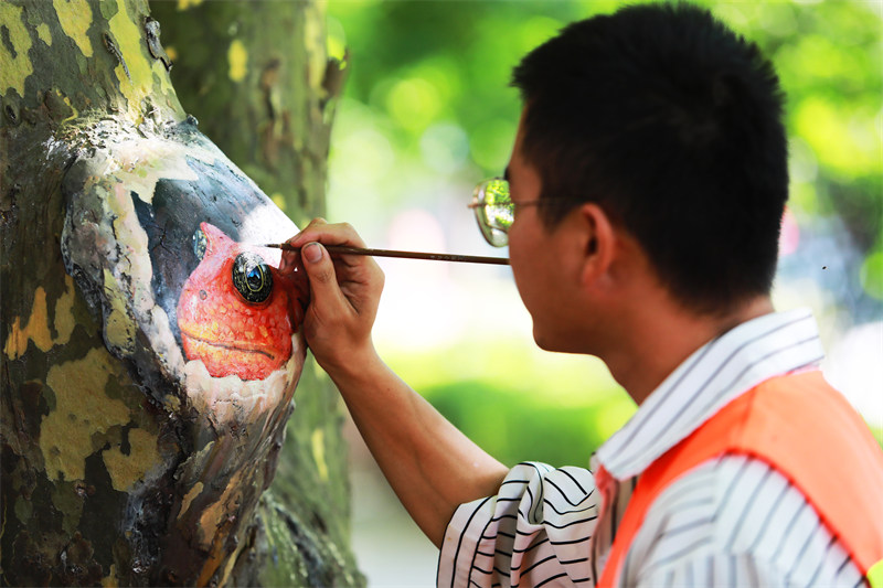 Jiangxi : des animaux 3D « dans des arbres », une nouvelle mesure de conservation des arbres à Jiujiang