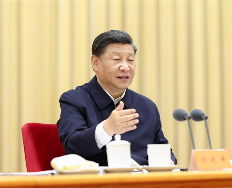 Xi Jinping met l'accent sur le maintien du socialisme à la chinoise pour construire un pays socialiste moderne