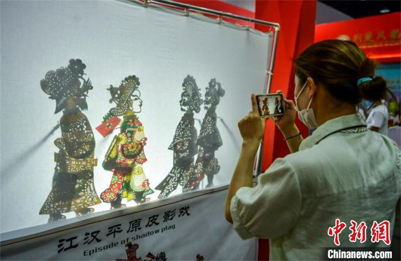 Xinjiang : ouverture de l'exposition du patrimoine culturel immatériel à Urumqi