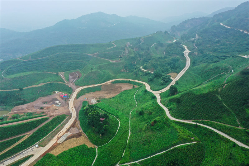Anhui : des anciennes mines abandonnées recouvertes d'un « manteau vert »