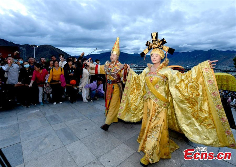 Séance spéciale de l'opéra « Princesse Wencheng » mise en scène au Tibet