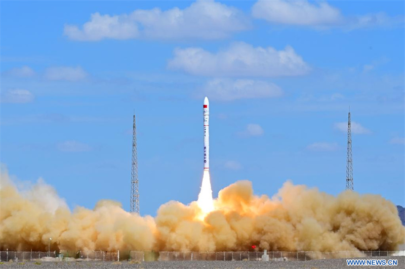 Chine : la fusée porteuse commerciale CERES-1 Y3 envoie trois satellites dans l'espace