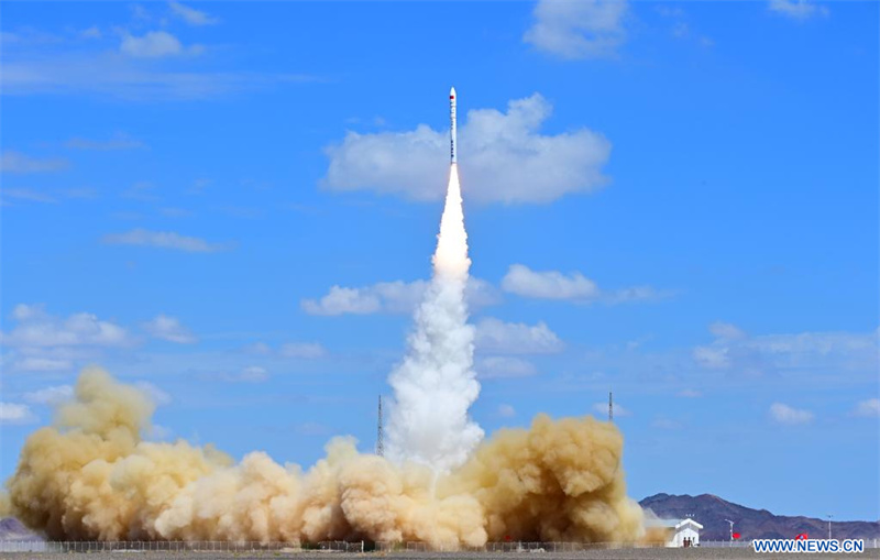 Chine : la fusée porteuse commerciale CERES-1 Y3 envoie trois satellites dans l'espace