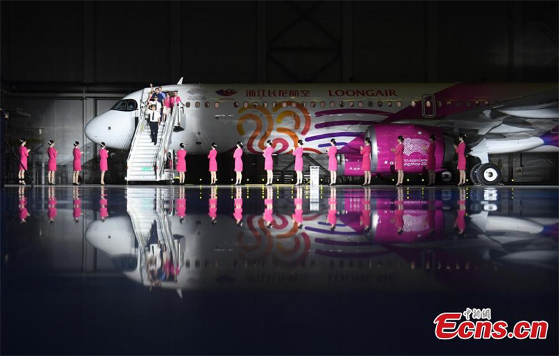 Un avion sur le thème des Jeux asiatiques dévoilé à Hangzhou
