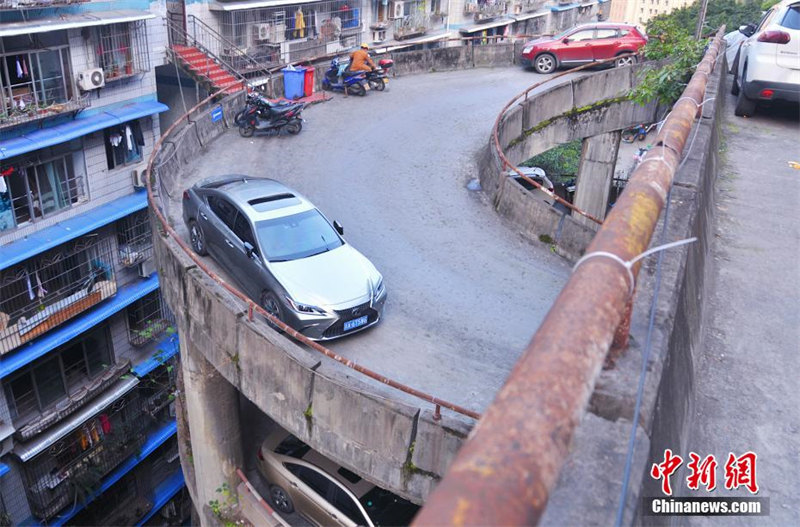 Un parking en spirale de 5 étages à Chongqing