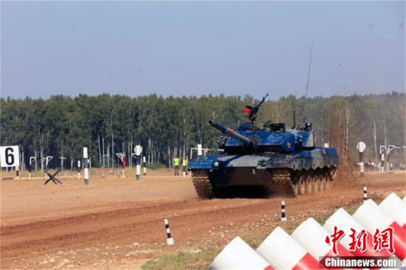 L'équipe chinoise fait ses débuts au concours « Tank Biathlon » 2022