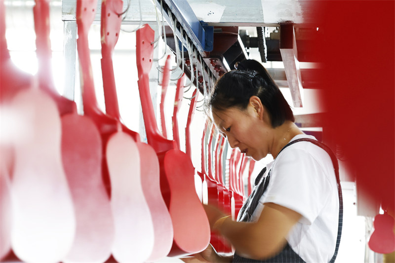 Jiangsu : les instruments de musique donnent une vie prospère à Shuyang
