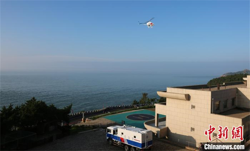 Shandong : un premier lot de petits hélicoptères autonomes du système maritime national livrés pour une opération d'essai à Weihai
