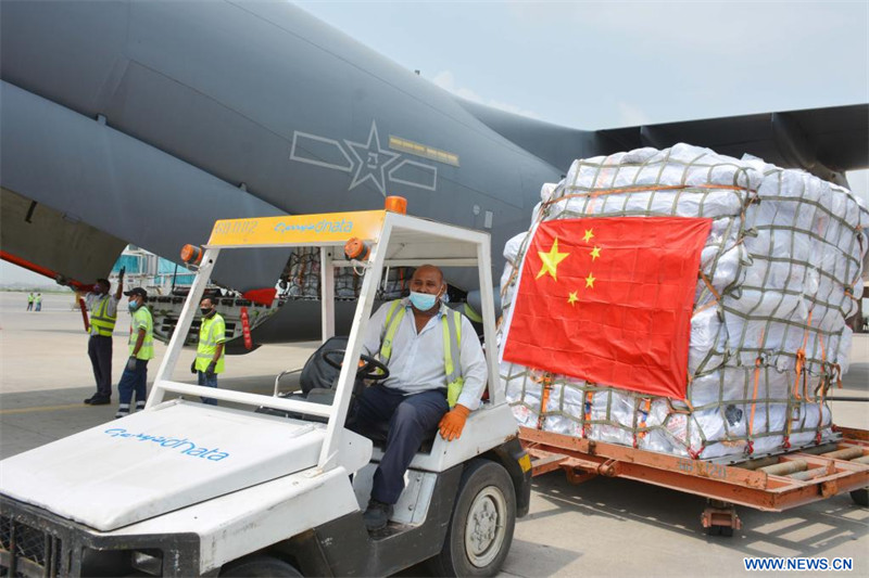 L'aide humanitaire chinoise parvient aux victimes d'inondations au Pakistan