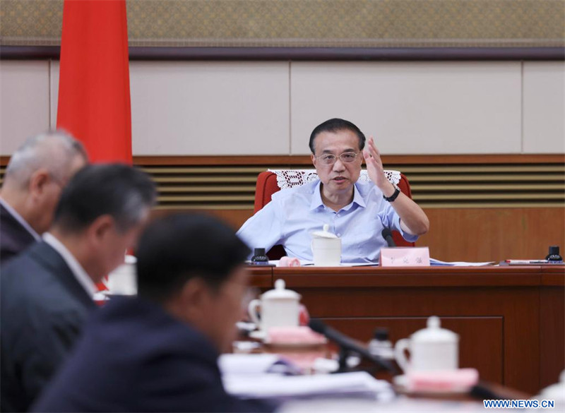 Le PM chinois met l'accent sur la mise en oeuvre des politiques pour stabiliser l'économie