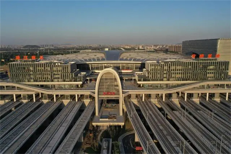 Zhejiang : une gare de haute technologie devient un nouveau site emblématique de Hangzhou