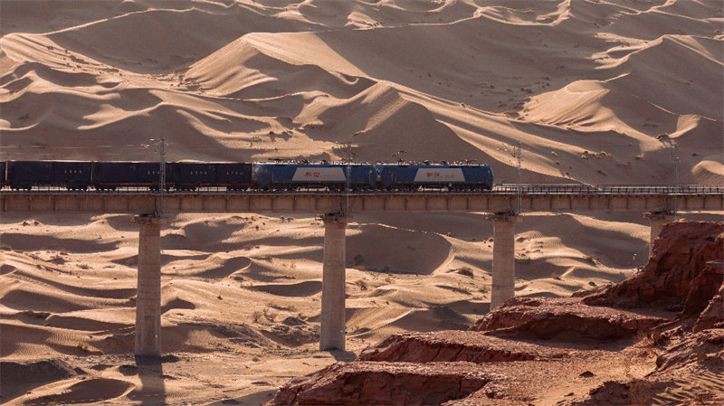 Dans le Gansu, un « train mystérieux » traverse des régions dépeuplées avec seulement une personne dans chaque wagon