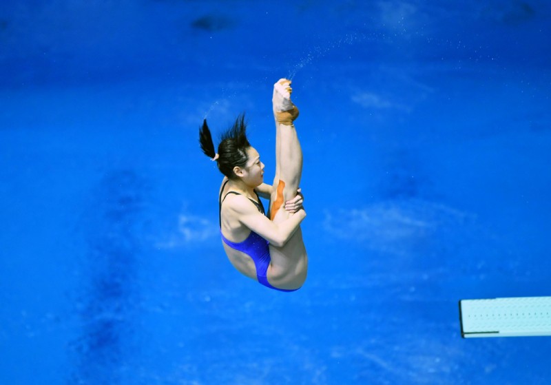 La Chinoise Chang Yani participe à la finale féminine du tremplin de 3 mètres lors de la Coupe du monde de plongeon de la FINA à Berlin, en Allemagne, le 23 octobre 2022. (Photo / Xinhua)