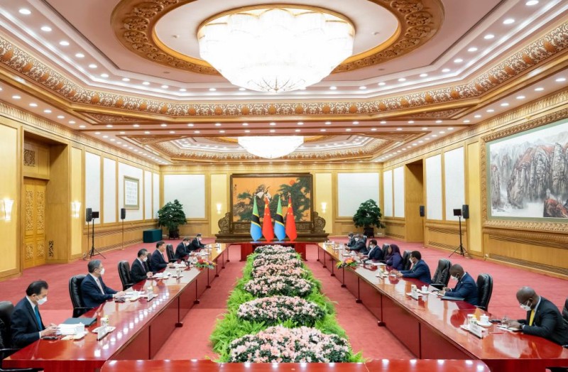 Xi Jinping s'entretient avec la présidente tanzanienne
