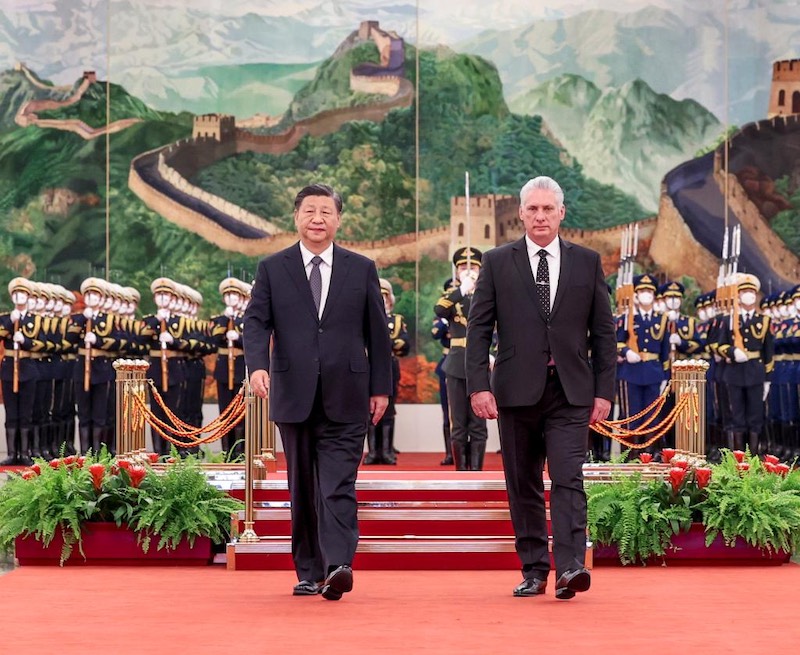 Xi Jinping s'entretient avec le président cubain