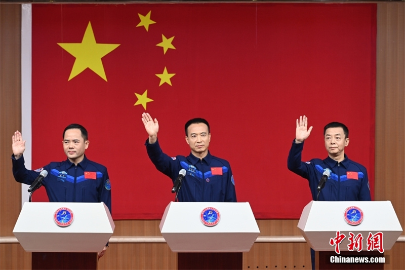 Le vaisseau spatial habité Shenzhou 15 sera lancé le 29 novembre