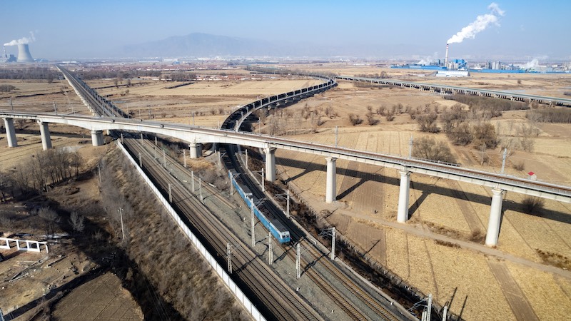 Mongolie intérieure : l'approvisionnement et le transport en charbon d'hiver à pleine charge à Hohhot