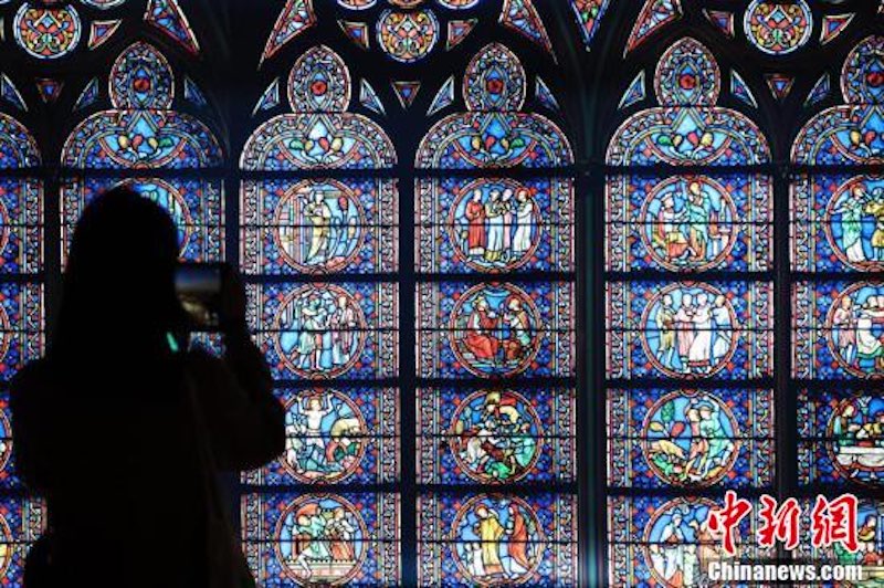La première exposition immersive en réalité virtuelle au monde de Notre-Dame de Paris commence son tour asiatique à Shanghai