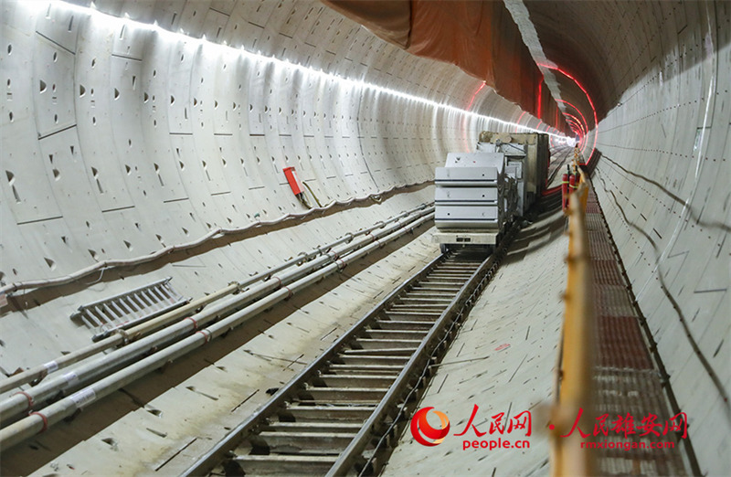 A la découverte du chantier de construction souterrain de la ligne express entre la Nouvelle zone de Xiong'an et l'aéroport international de Beijing-Daxing (ligne R1)