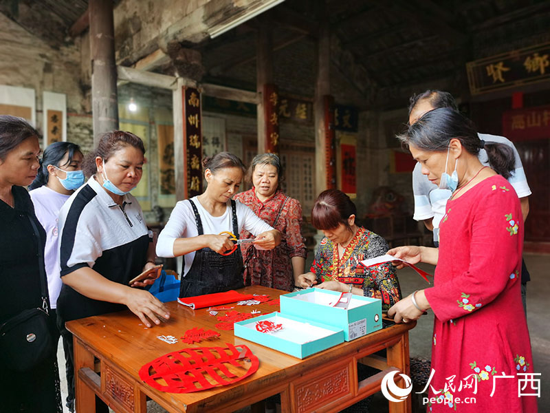 Guangxi : le rajeunissement d'un village traditionnel de Yulin