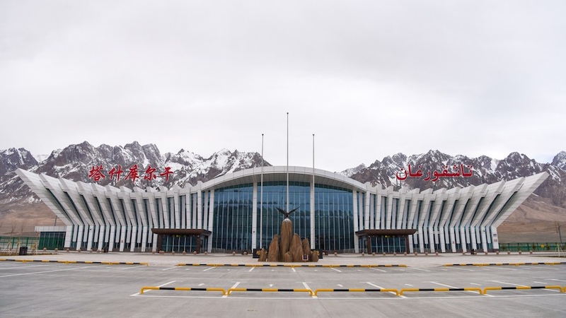 Chine : nouvel aéroport de très haut plateau au Xinjiang
