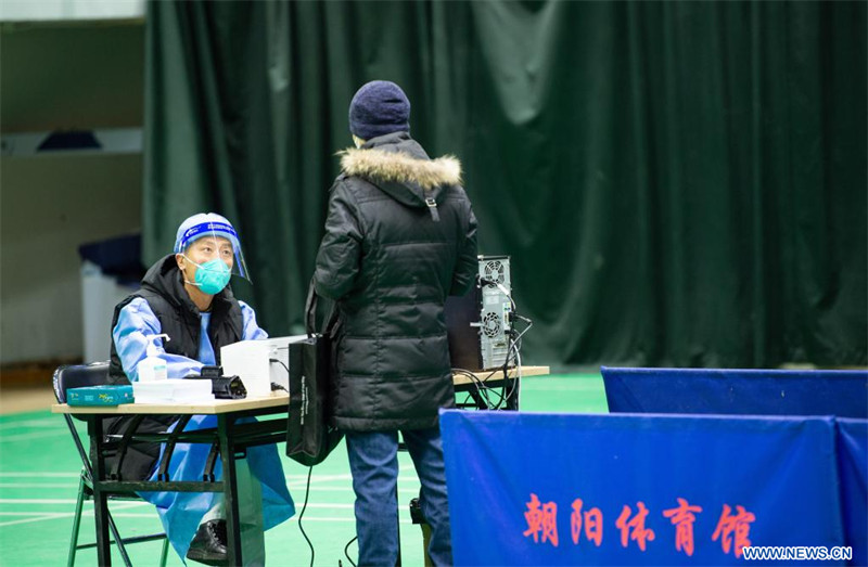 Chine : des gymnases transformés en cliniques temporaires pour répondre aux besoins de la population