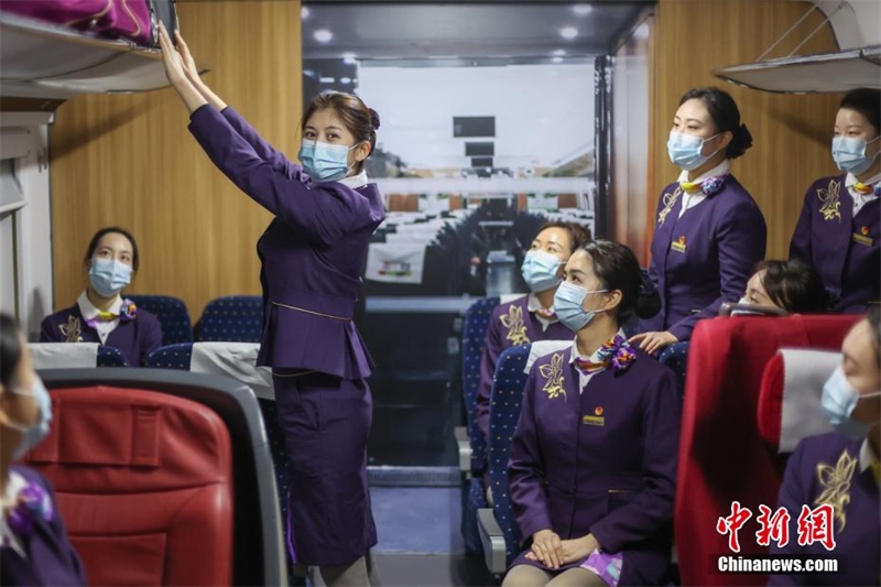 Jiangsu : un équipage de train à grande vitesse de Nanjing formé pour la Fête du Printemps