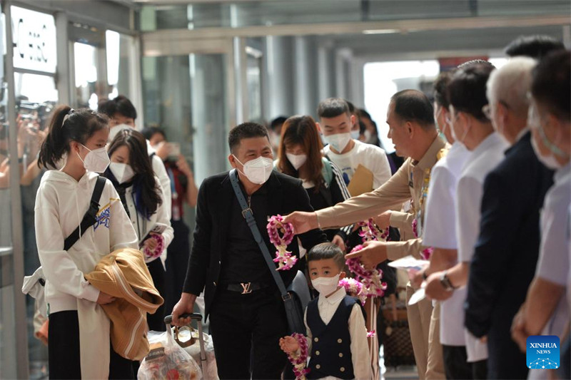 La Thaïlande accueille le premier groupe de touristes chinois après la nouvelle politique COVID-19 optimisée en Chine