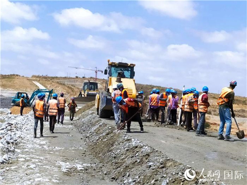 Une entreprise chinoise construit des barrages pour aider le développement économique du Kenya