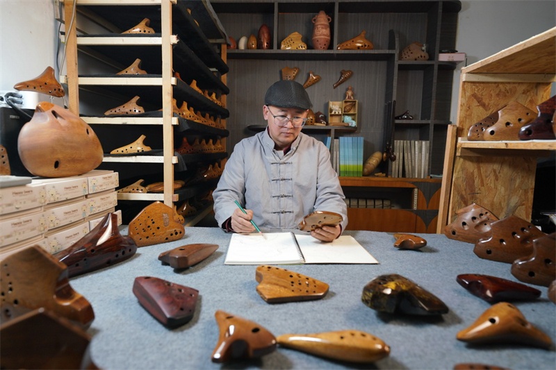 Hebei : un fabricant d'ocarina en bois avec deux décennies d'expérience