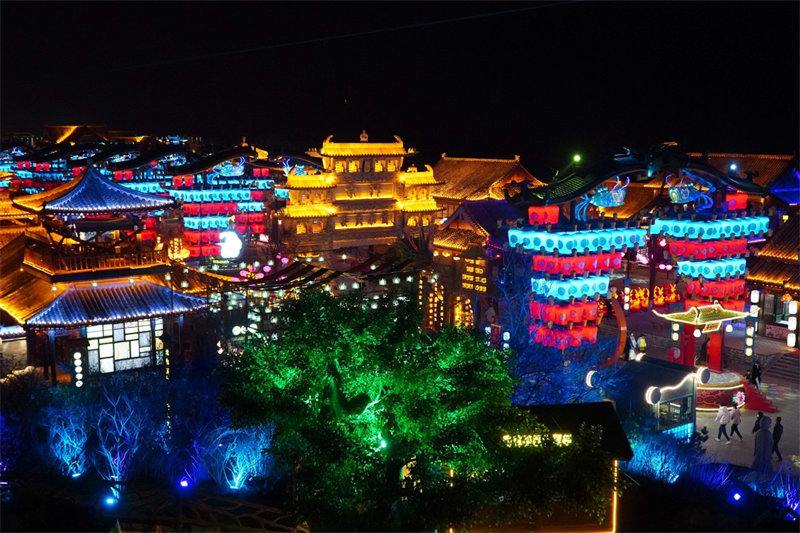 Shandong : l'économie nocturne anime Dongping