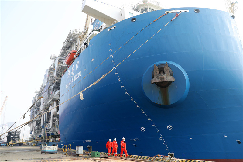 Shandong : la première usine modulaire intégrée de GNL au monde achevée et livrée à Qingdao