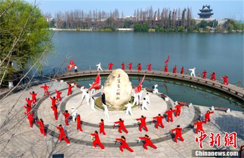 Hubei : visitez la ville antique et admirez un spectacle de tai-chi à Xiangyang